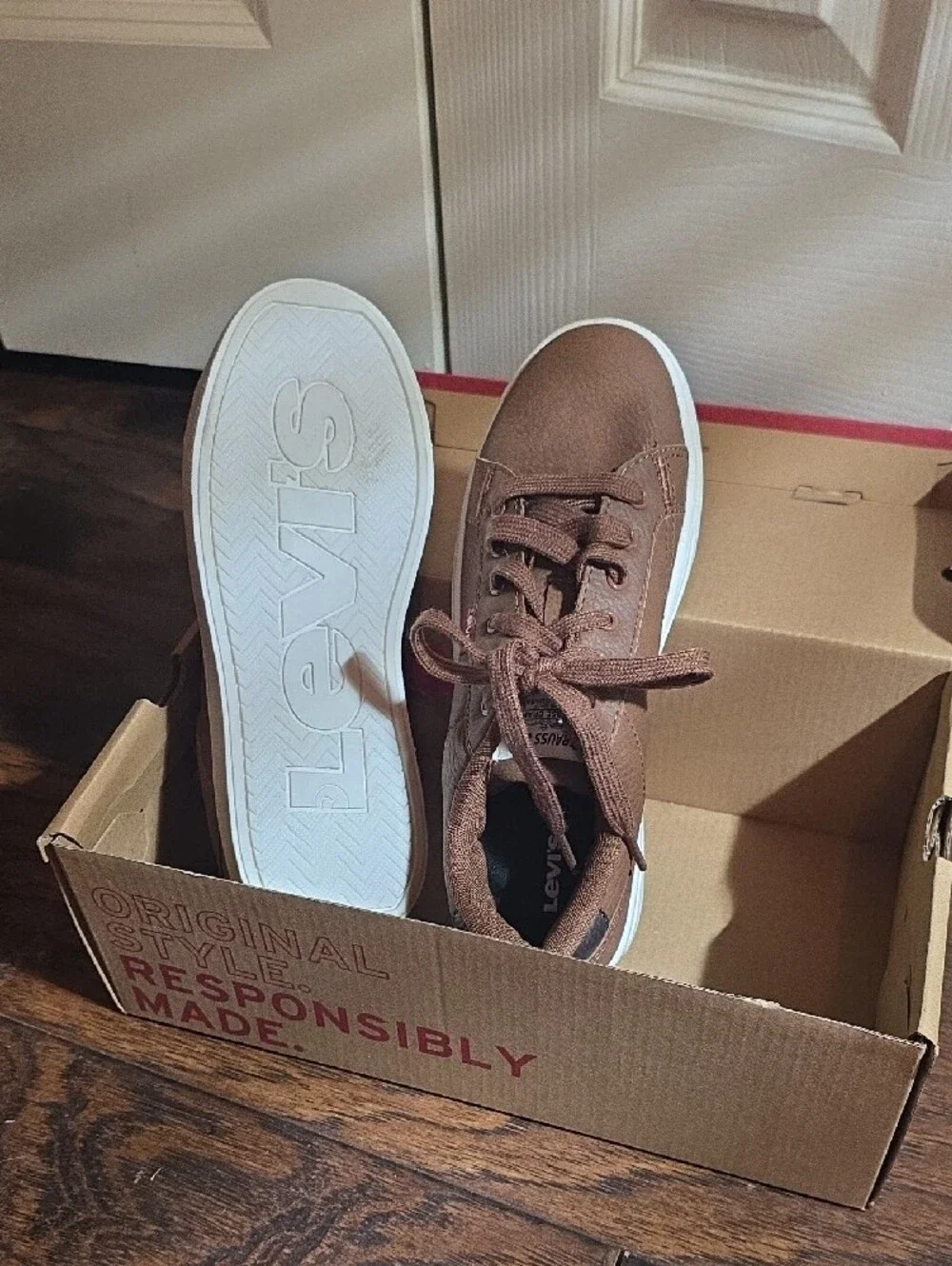Levi's boy's Brown Lace-Up Sneakers with White Sole